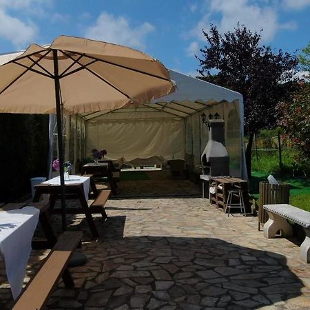 Casa Madrazo Con Piscina Y Parrillas Praves Exterior foto