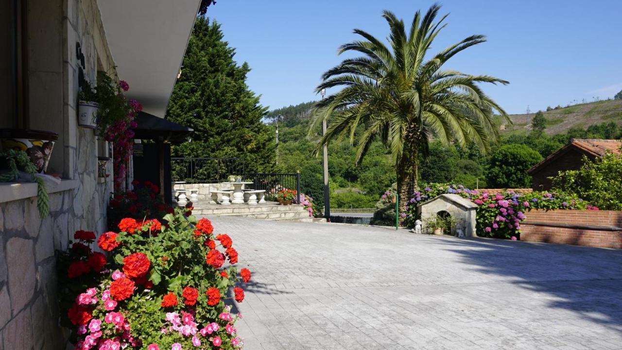 Casa Madrazo Con Piscina Y Parrillas Praves Exterior foto